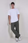 Unshaken Relaxed Pull-On